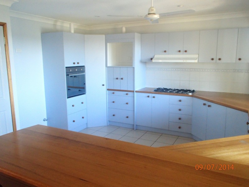 16 Hamilton Avenue, Cannonvale QLD 4802