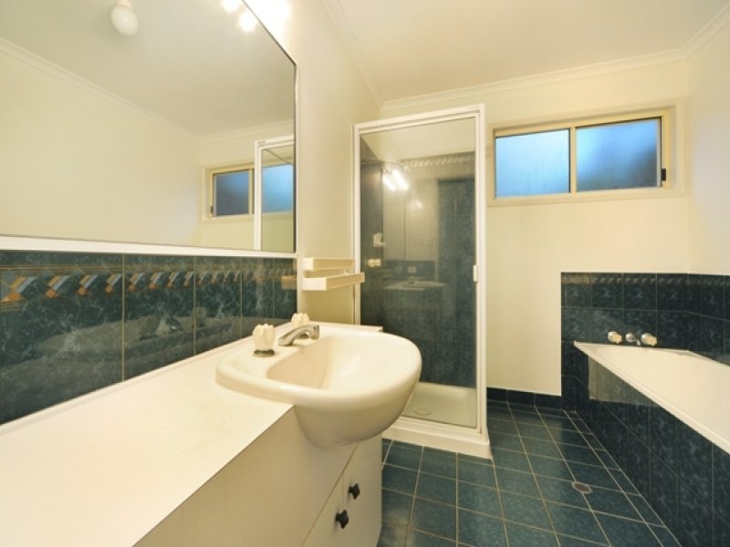 17 Daydream Court, Cannonvale QLD 4802