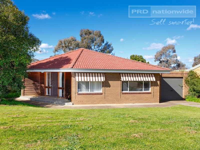 9 Canola Place, Estella NSW 2650