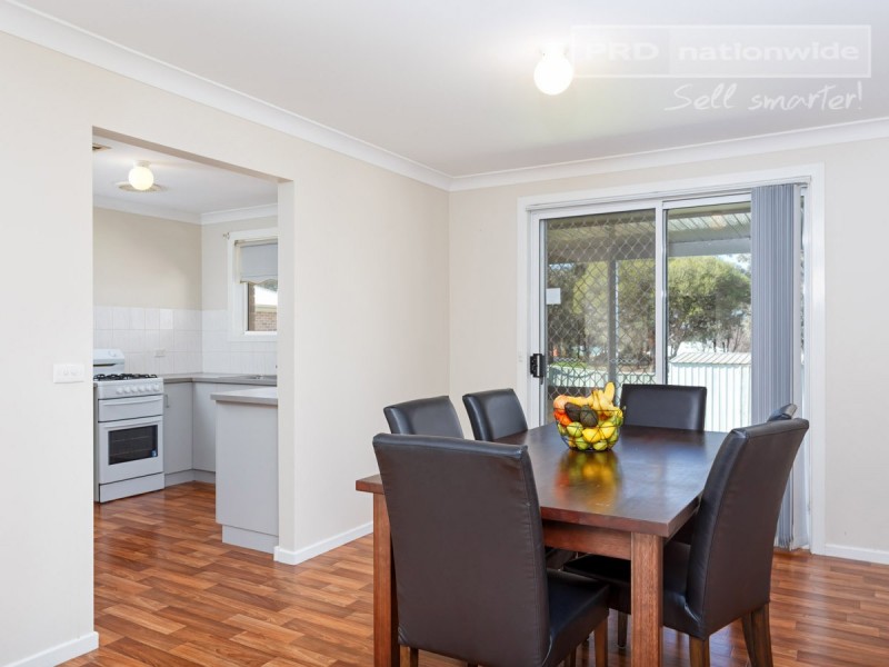 9 Canola Place, Estella NSW 2650