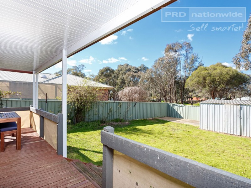 9 Canola Place, Estella NSW 2650