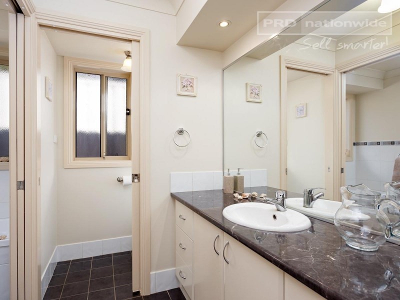 9 Fisher Place, Lloyd NSW 2650