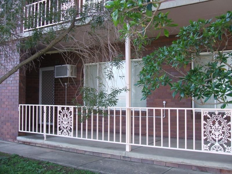 2/102 Crampton Street, Wagga Wagga NSW 2650