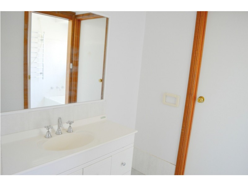 3 Stockton Place, Estella NSW 2650