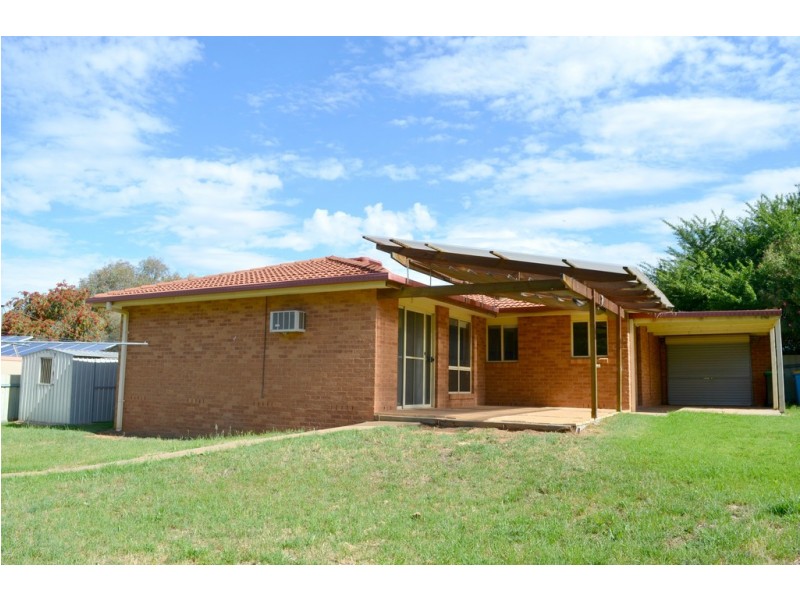 3 Stockton Place, Estella NSW 2650