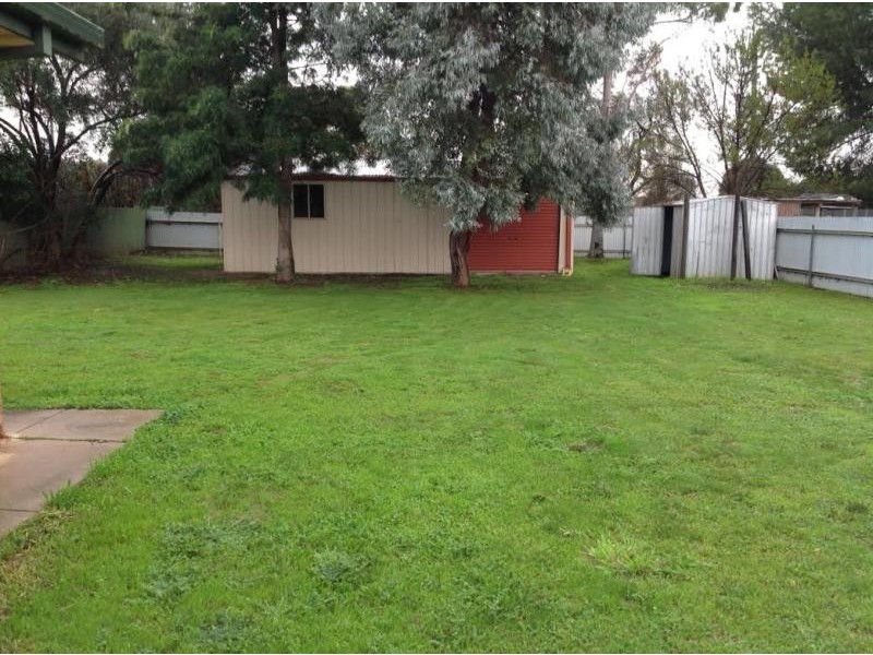 9 Nardoo Street, Glenfield Park NSW 2650