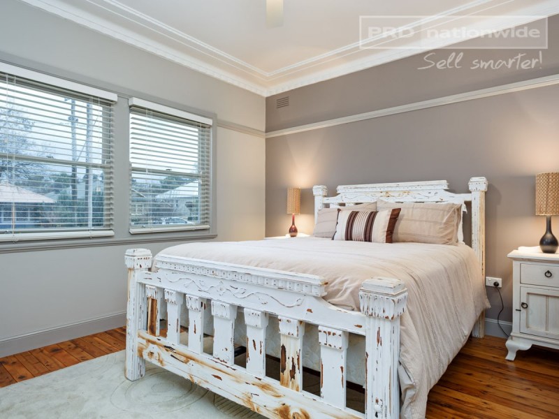 8 Heydon Avenue, Turvey Park NSW 2650