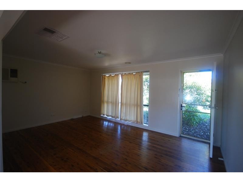 33 Anne Street, Tolland NSW 2650