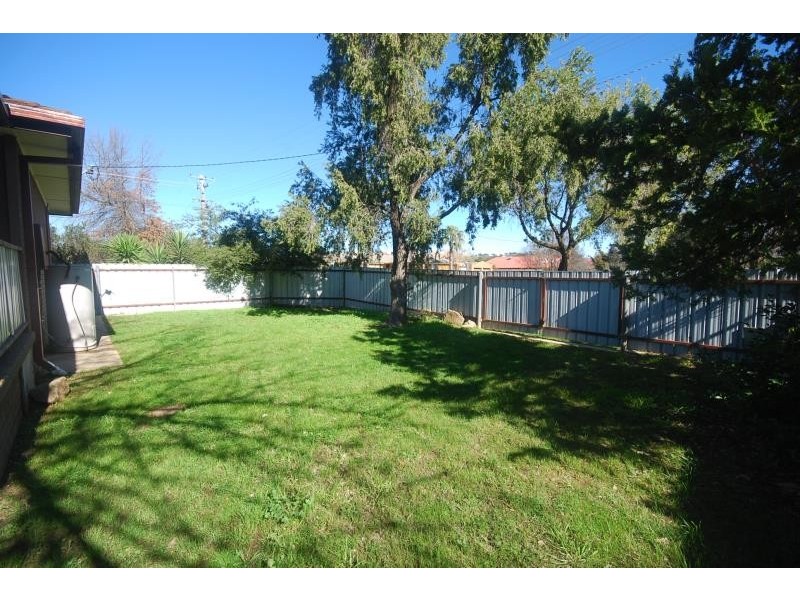 33 Anne Street, Tolland NSW 2650