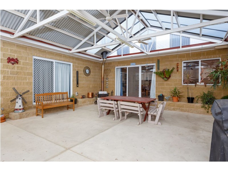 11 Hudson Drive, Lloyd NSW 2650