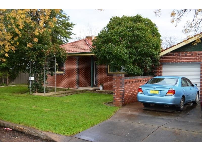 2A Sullivan Street, Wagga Wagga NSW 2650