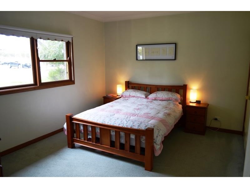2A Sullivan Street, Wagga Wagga NSW 2650