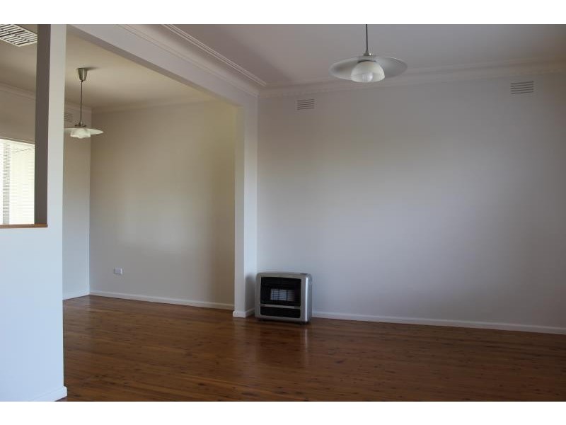 15 Higgins Avenue, Wagga Wagga NSW 2650