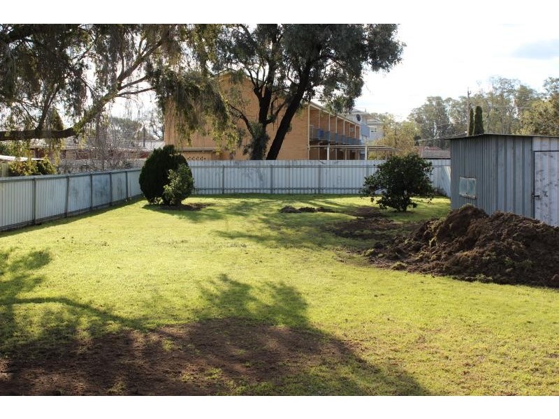 15 Higgins Avenue, Wagga Wagga NSW 2650