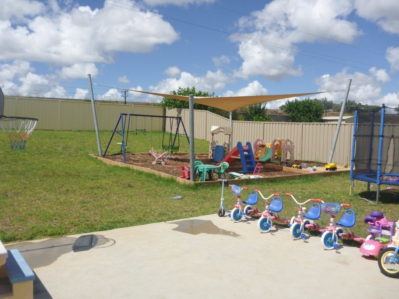 60 Grinton avenue, Ashmont NSW 2650