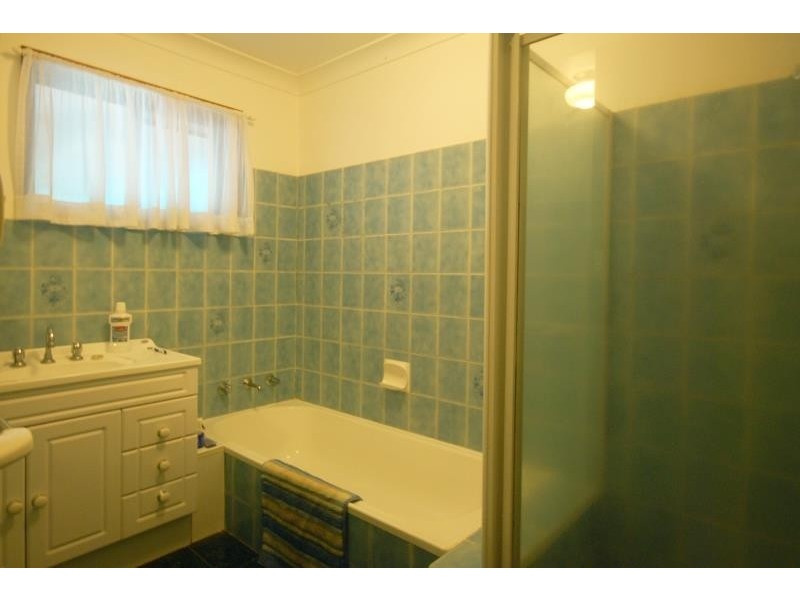 24 Pugsley Avenue, Estella NSW 2650
