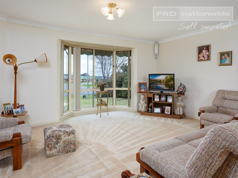 27 Nunkeri Street, Glenfield Park NSW 2650