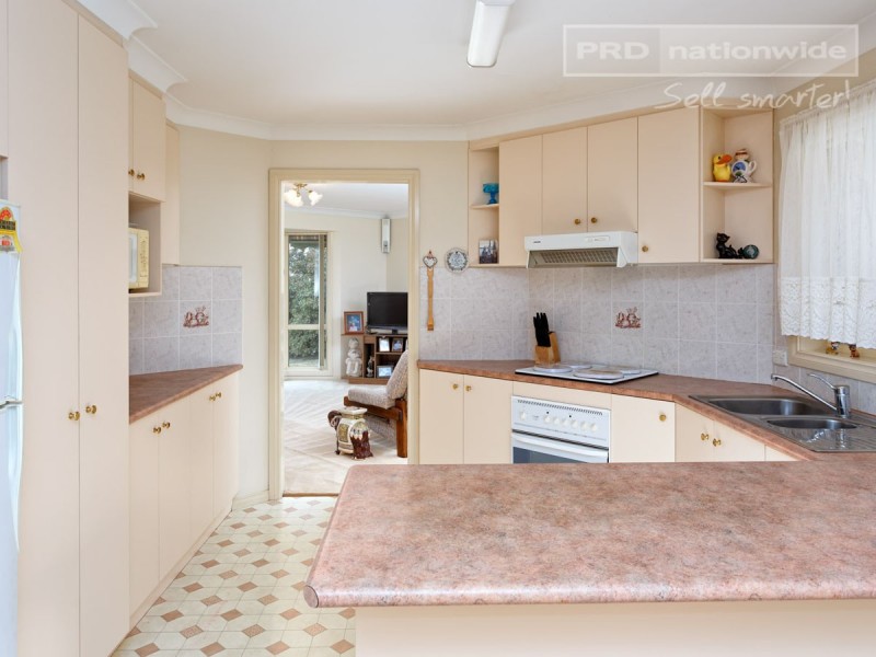 27 Nunkeri Street, Glenfield Park NSW 2650