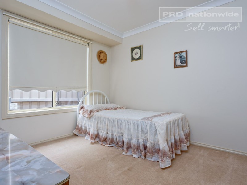 27 Nunkeri Street, Glenfield Park NSW 2650