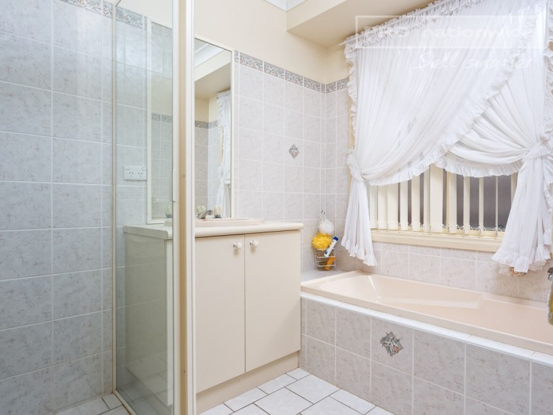 27 Nunkeri Street, Glenfield Park NSW 2650