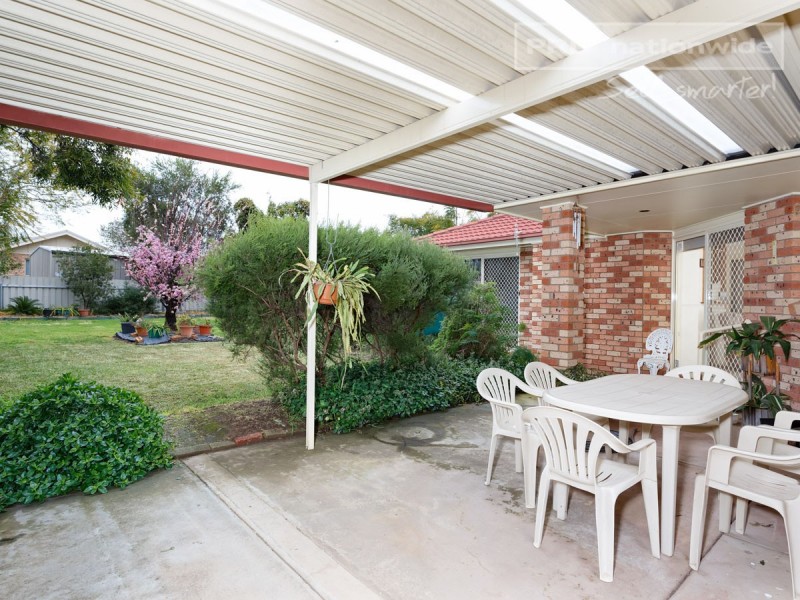 27 Nunkeri Street, Glenfield Park NSW 2650
