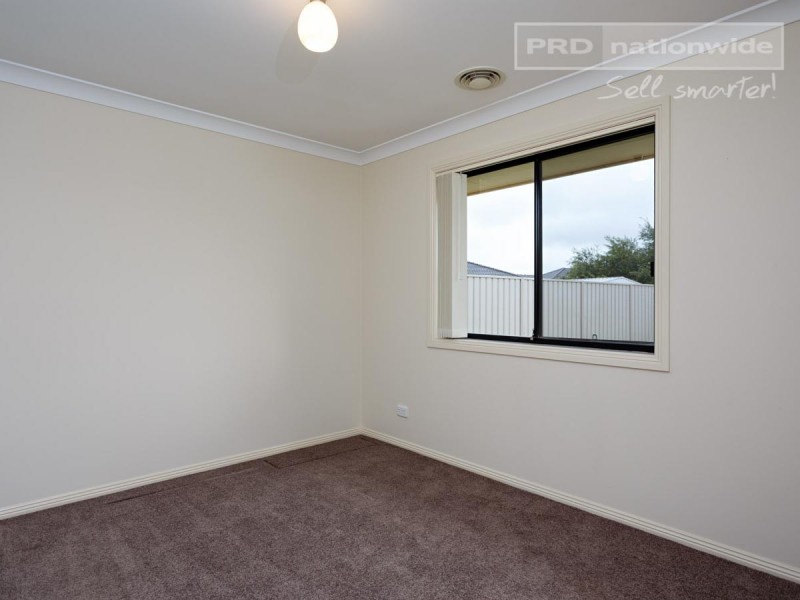7 Yoogali Street, Glenfield Park NSW 2650