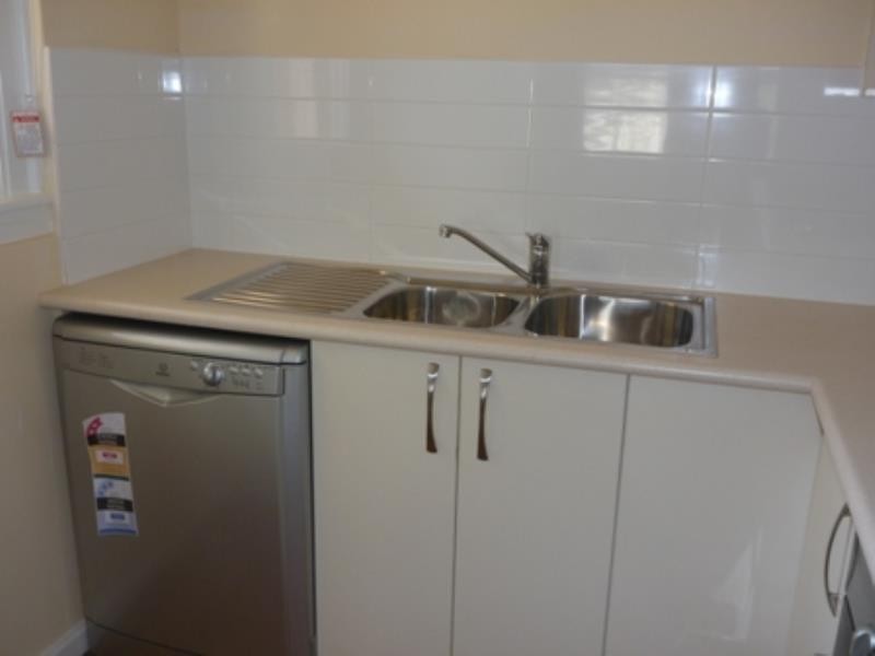 99 Macleay Street, Turvey Park NSW 2650