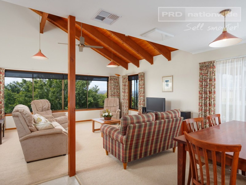 80 Henwood Avenue, Kooringal NSW 2650