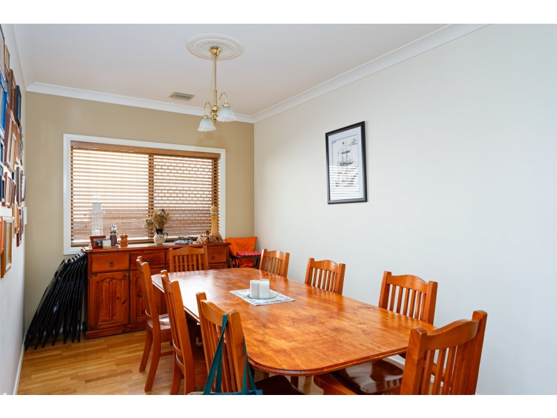 6 Fletcher Place, Kooringal NSW 2650