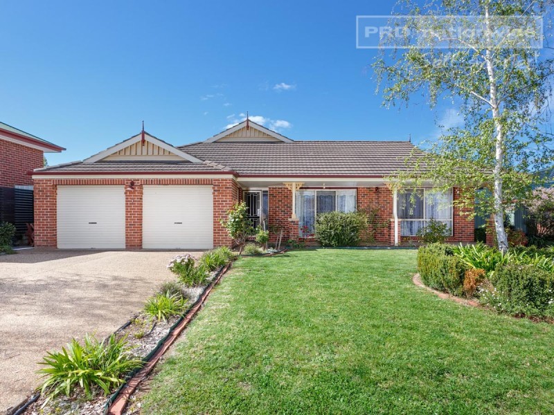 7 Lachlan Place, Tatton NSW 2650