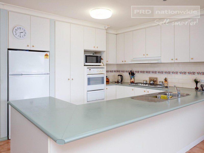 7 Lachlan Place, Tatton NSW 2650