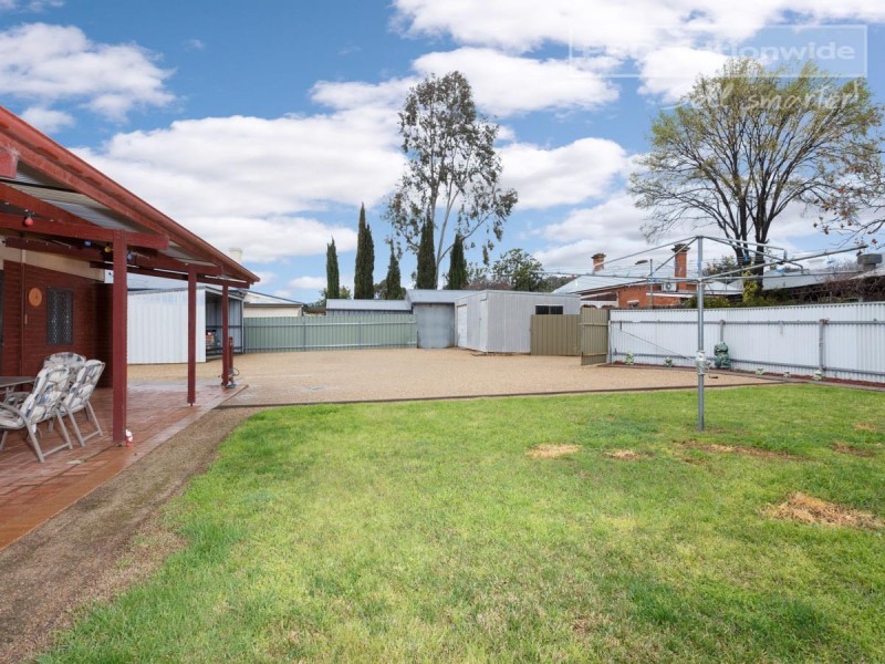 86 Railway Street, Turvey Park NSW 2650