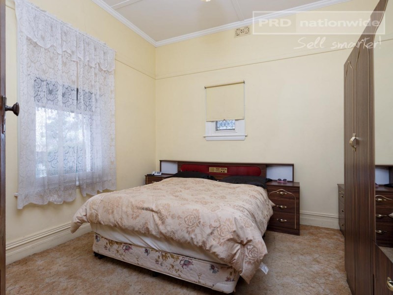 86 Railway Street, Turvey Park NSW 2650