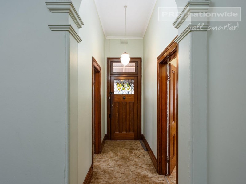 86 Railway Street, Turvey Park NSW 2650