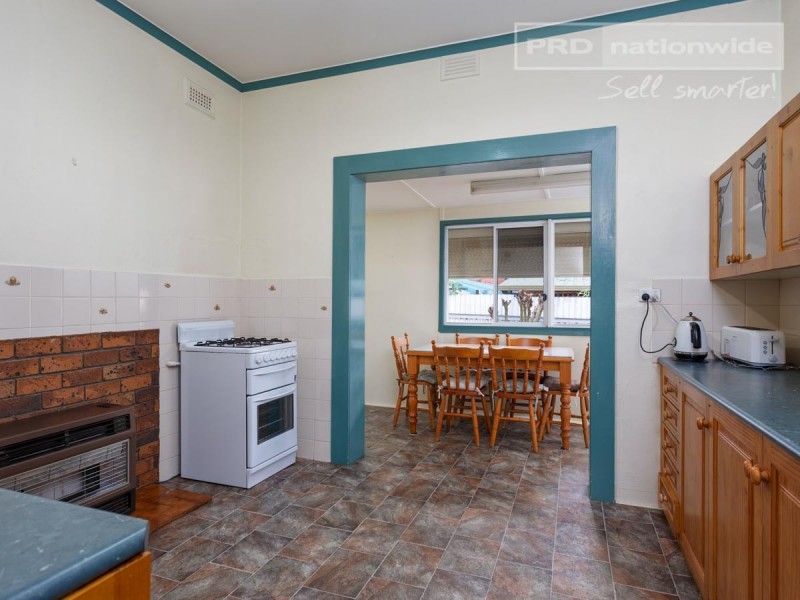 86 Railway Street, Turvey Park NSW 2650