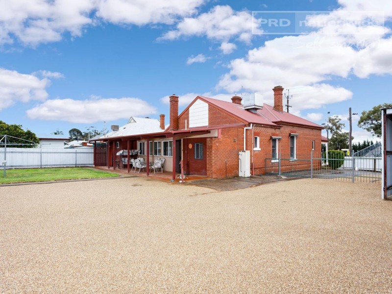 86 Railway Street, Turvey Park NSW 2650