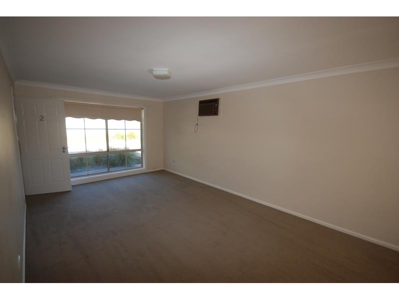 2/12 Dunn Avenue, Forest Hill NSW 2651