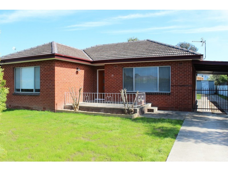 15 Higgins Avenue, Wagga Wagga NSW 2650
