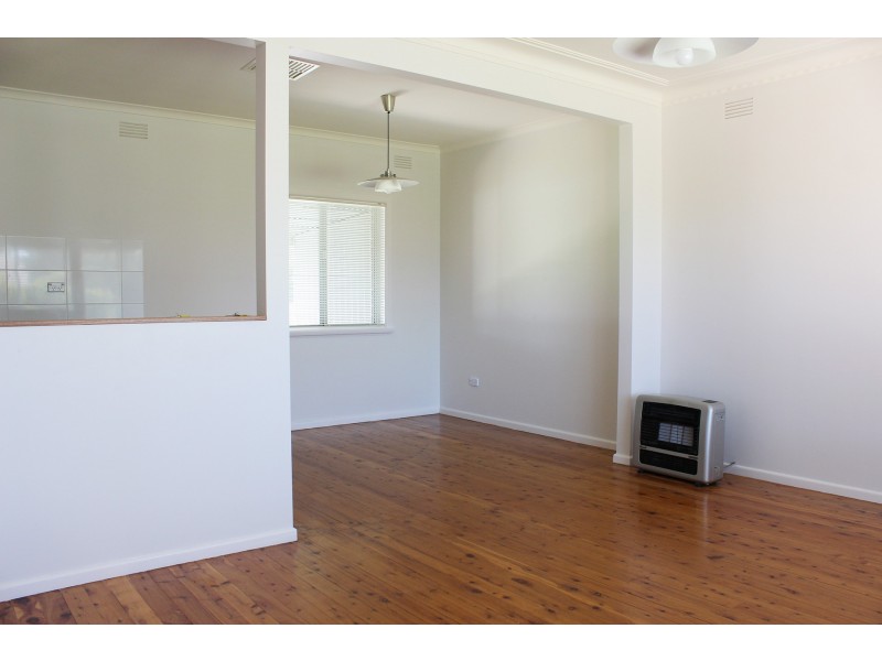 15 Higgins Avenue, Wagga Wagga NSW 2650