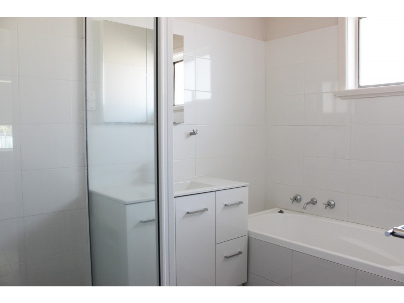 15 Higgins Avenue, Wagga Wagga NSW 2650