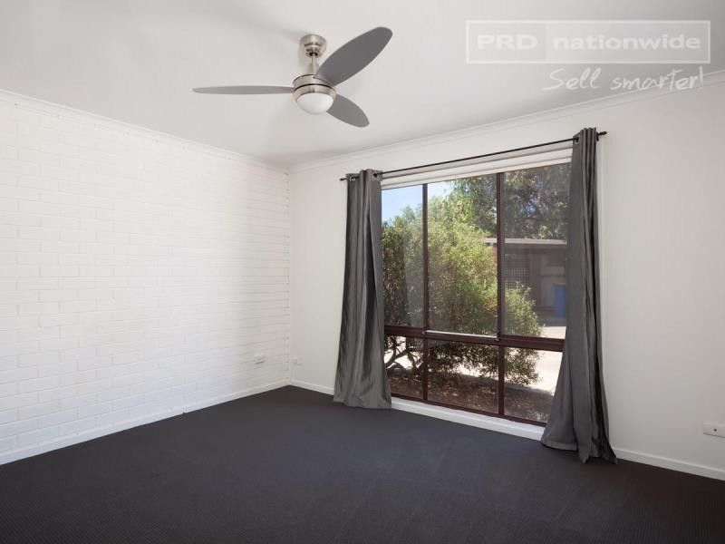 4/16 Bulolo Street, Ashmont NSW 2650