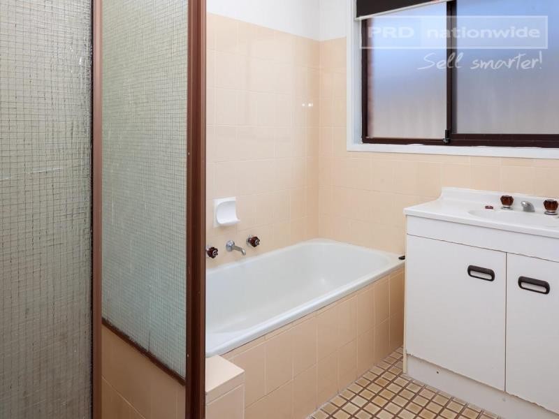 4/16 Bulolo Street, Ashmont NSW 2650