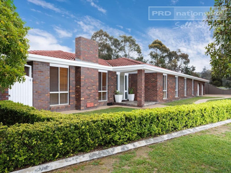 127 Dalkeith Avenue, Lake Albert NSW 2650