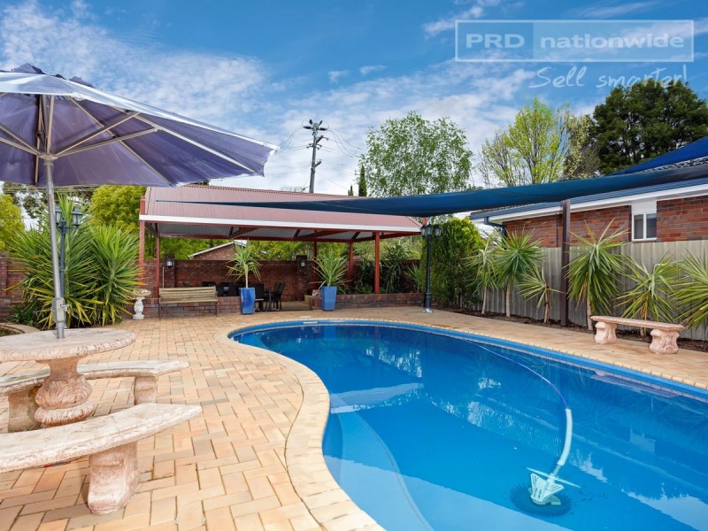 127 Dalkeith Avenue, Lake Albert NSW 2650