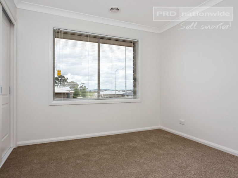 19 Watson Boulevard, Lloyd NSW 2650