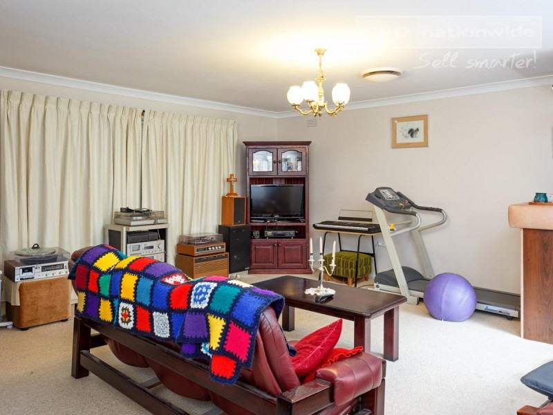 15 Jacaranda Drive, Lake Albert NSW 2650
