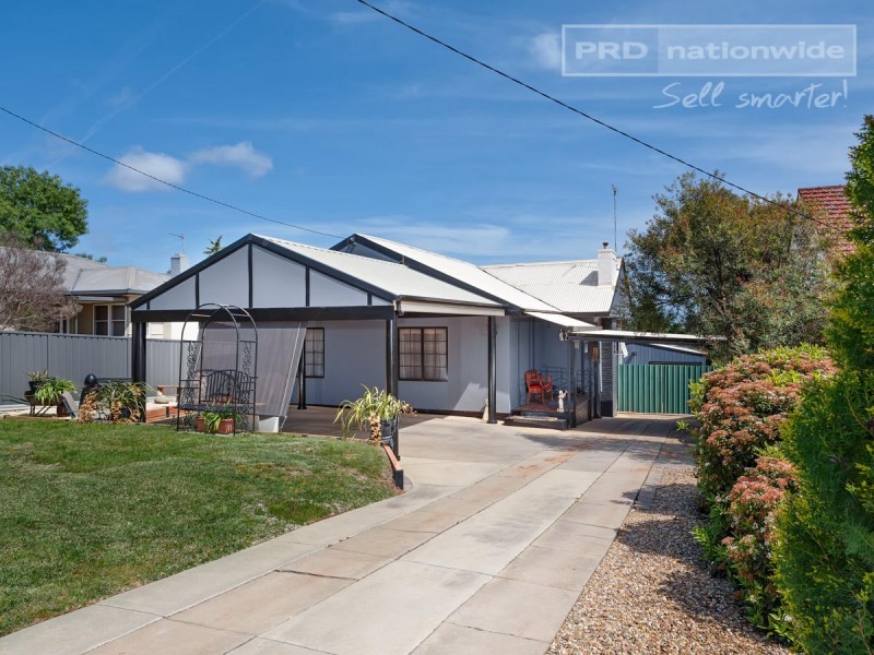 68 Mitchelmore Street, Turvey Park NSW 2650