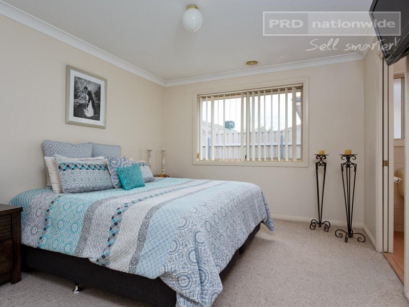 32 Nunkeri Street, Glenfield Park NSW 2650