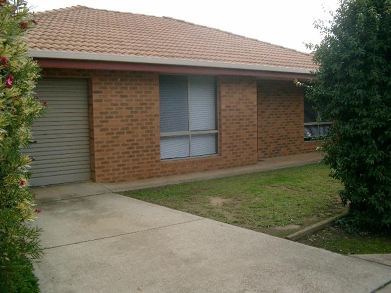 4/2 Leena Place, Wagga Wagga NSW 2650