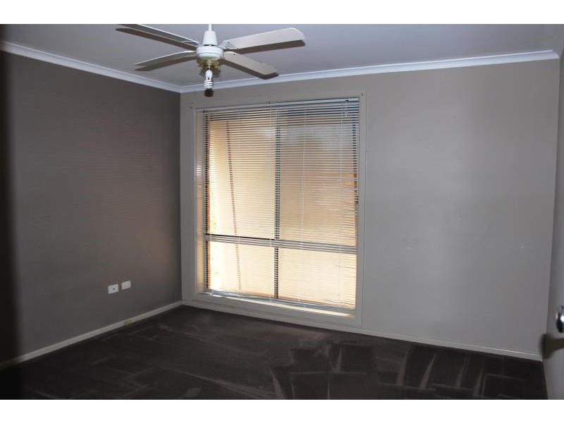 4/2 Leena Place, Wagga Wagga NSW 2650